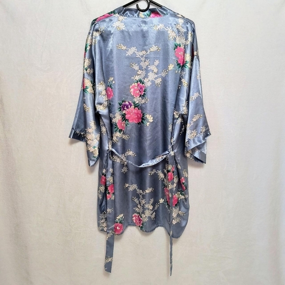 Satin Robe - Picture 4 of 4